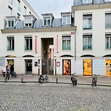 Charmant Cocon Au Coeur De Montmartre-2